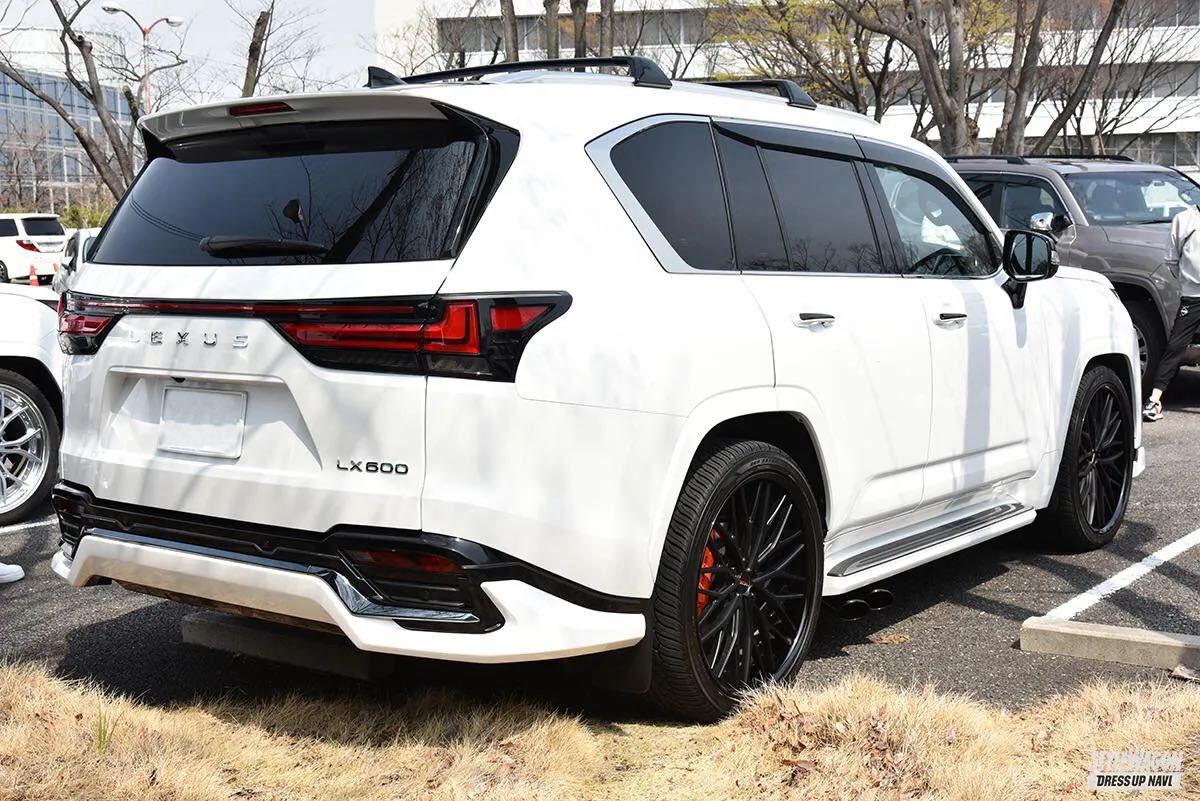 Lexus LX600用 F SPORT仕様エアロキット フロント&リアセット(未塗装)